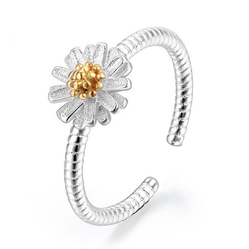 Trendy Daisy Flower Ring for Women - Charming and Fresh Design