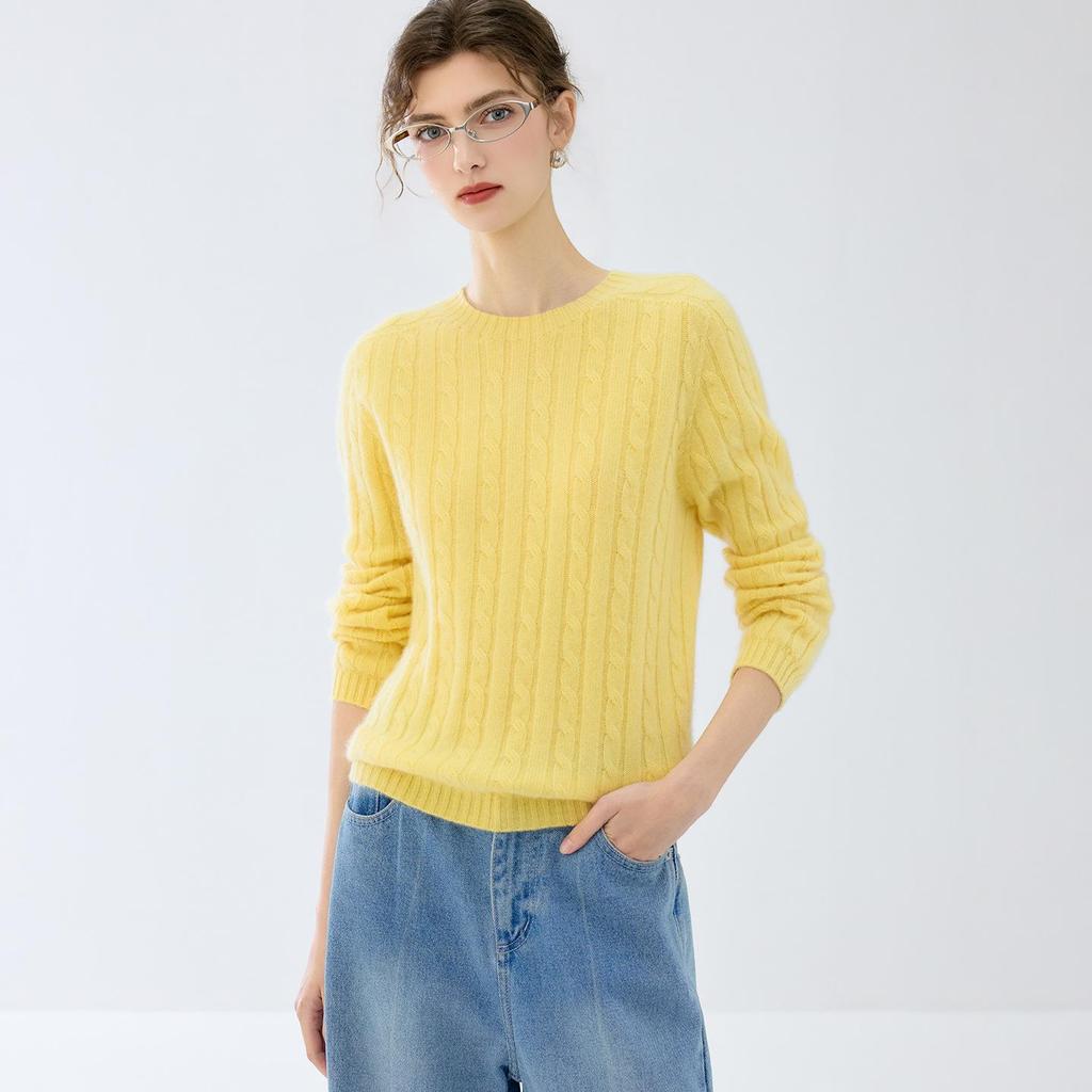 Women's Autumn/Winter Cable Knit Round Neck Pullover Sweater, Long Sleeve, 7-Gauge.