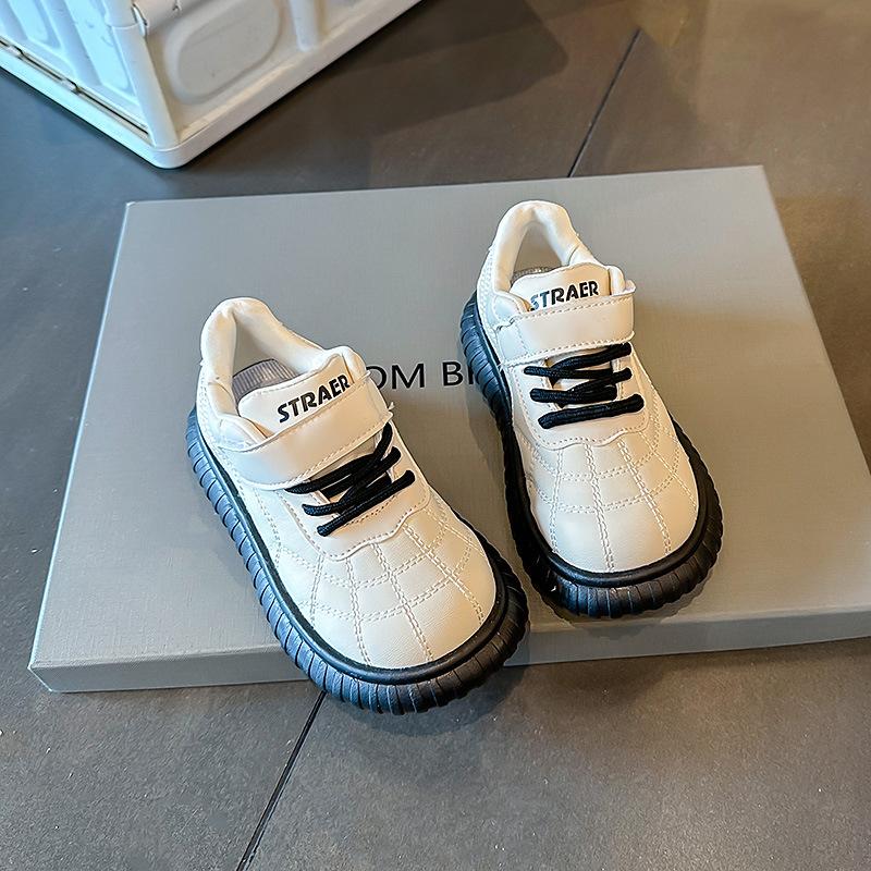 Детская кожаная обувь, весна-осень 2023, нескользящая повседневная обувь на мягкой подошве для мальчиков, туфли для девочек