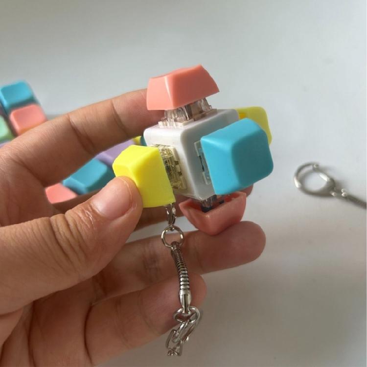 Миниатюрная Клавиатура Fidgets Брелок-Игрушка со Съемным Ключом 1/4/5/9-клавишная Пастельная Клавиатура Кликеры