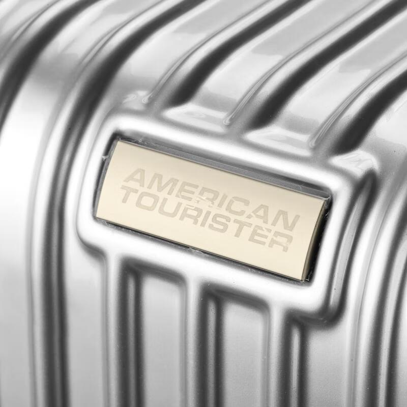 Чемодан American Tourister 21 дюйм, жесткий, на 4 колесах