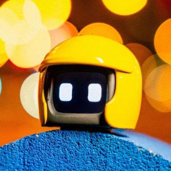 Шлем автомобиля робот милый водительский приятель робот фигурка игрушечная машинка приборная панель мини украшение