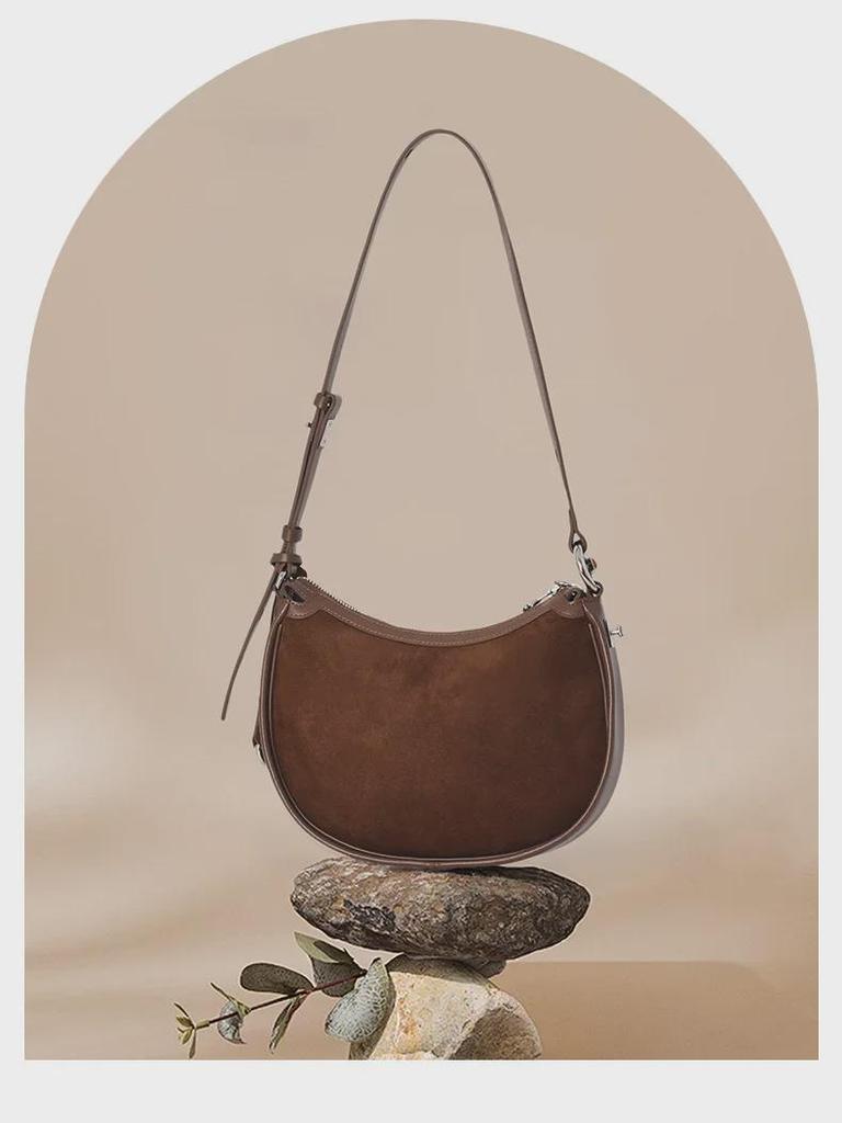 Сумка через плечо из матовой коровьей кожи в форме полумесяца 2025 года — ретро-дизайн