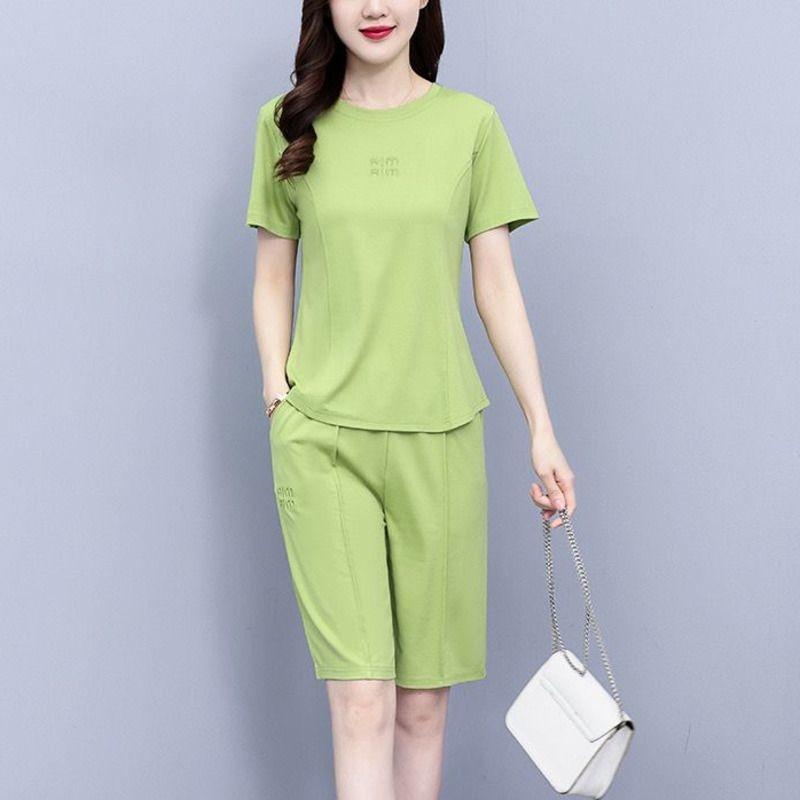 Женский повседневный костюм, летняя мода, уменьшающая возраст, в западном стиле, облегающая футболка, укороченный топ, шорты длиной до колена, комплект из 2 предметов