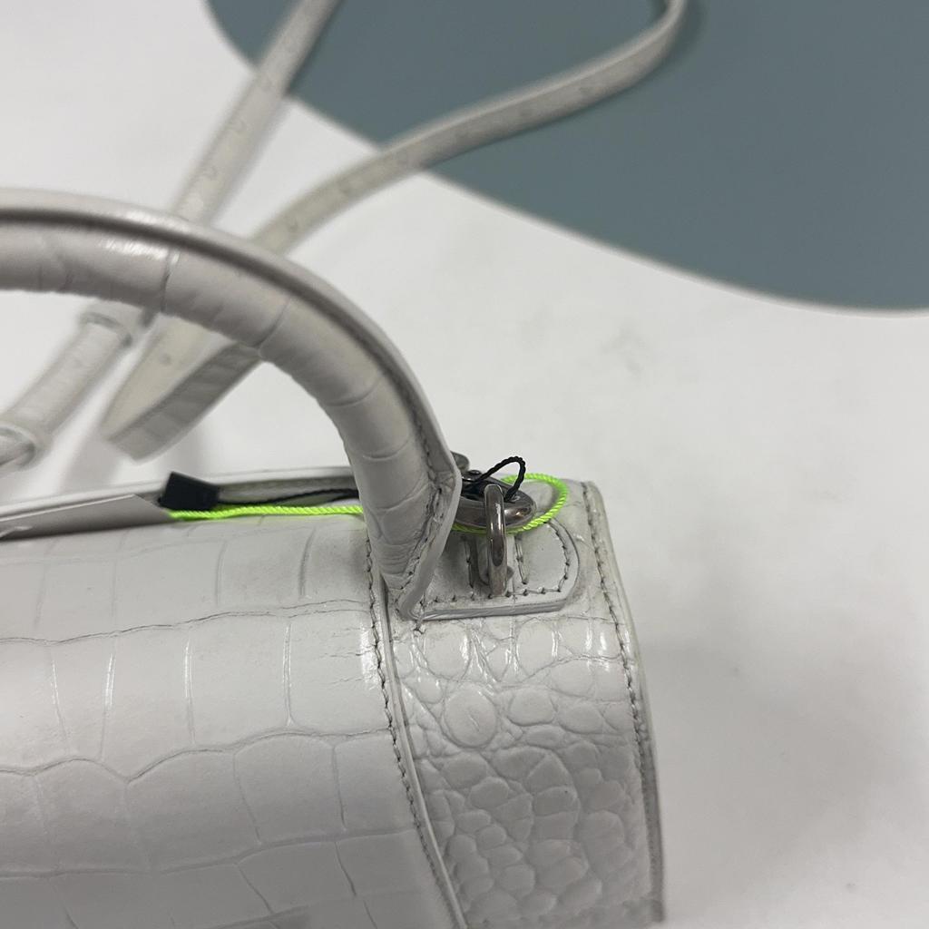 [Б/У] Сумка Balenciaga Hourglass XS с верхней ручкой 'Белый' - Хорошее состояние #UI3OQS