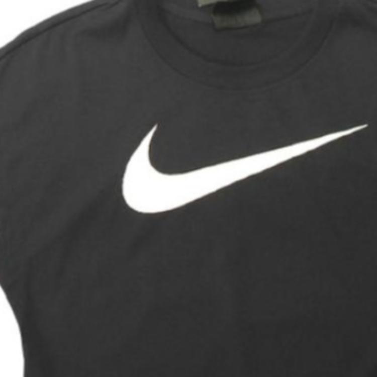 Nike Спортивная повседневная футболка с коротким рукавом женская черная CN7101-010
