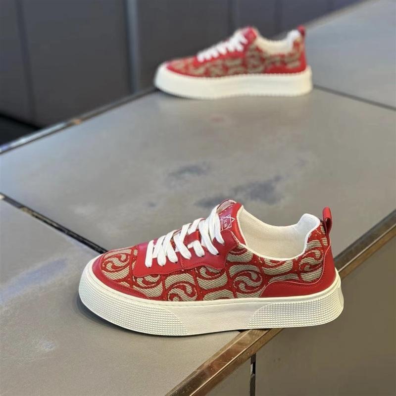 New casual and comfortable sports soft-soled canvas shoes are trendy and breathable xs.