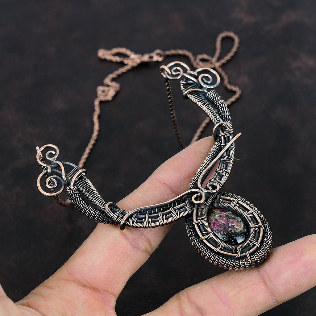 Эвдиалитовый кулон Ожерелье из медной проволоки Ожерелье с драгоценным камнем Ожерелье ручной работы Замечательные медные украшения Подарки для нее Стильное ожерелье