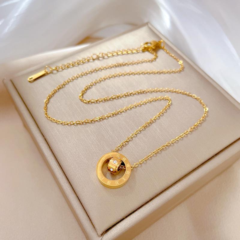 Вращающееся кольцо Нишевый дизайн Простой кулон Короткая цепочка до ключиц Корейская версия Холодный ветер на шее