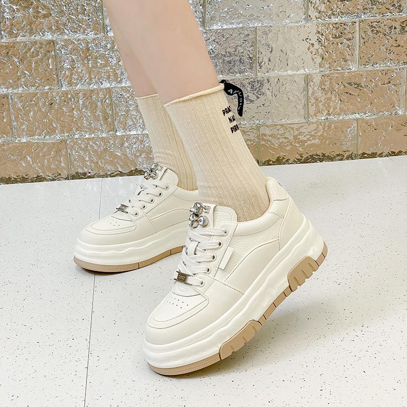 Spring New Board Shoes Niche Autumn and Winter Platform Leather Little White Shoes Casual Breathable Women's Shoes Versatile Sports Heightening Shoes