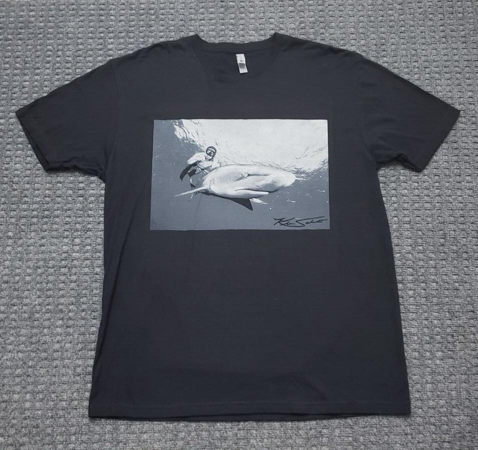 Футболка унисекс Hammerhead Spearguns Hawaii Kevin Sakuda Blue Shark