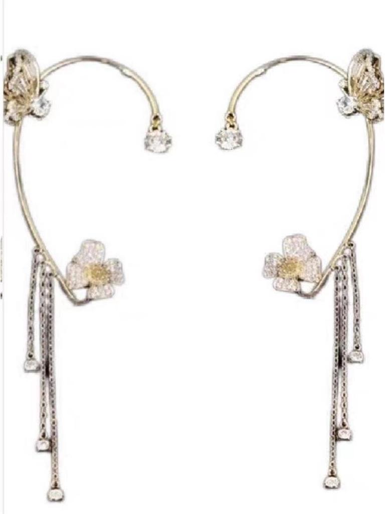 Изысканная клипса-кисточка в виде цветка-бабочки (Пирсинг не требуется)