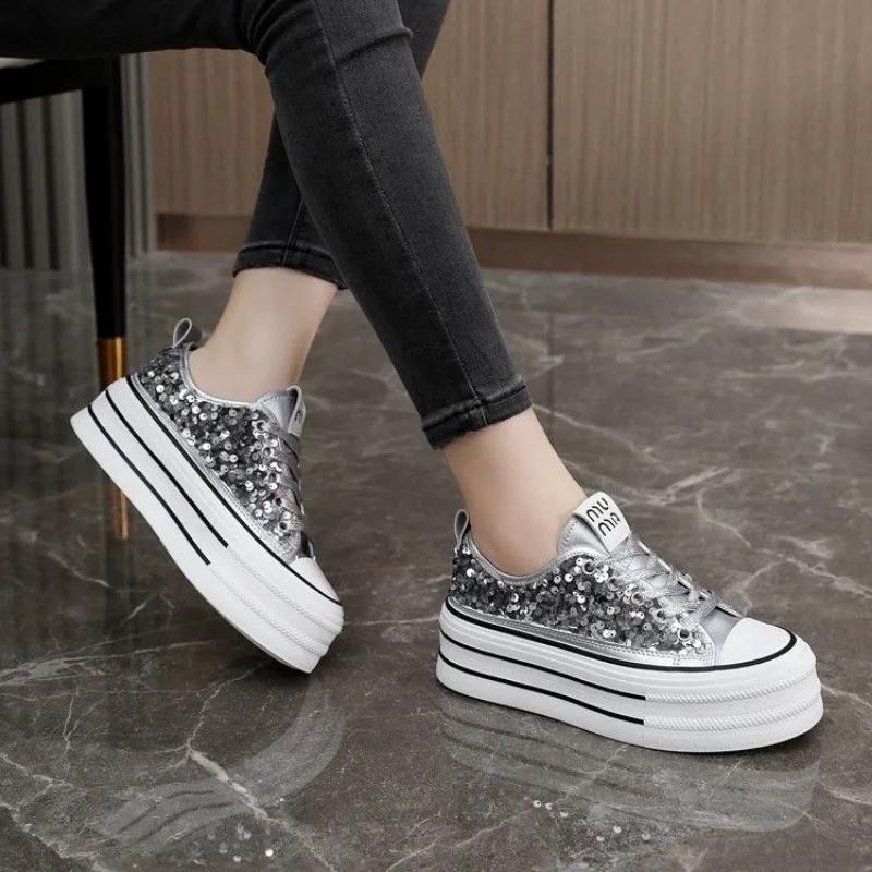 Женская обувь Белые туфли со стразами для женщин с ромбовидной сеткой, дышащие, на высокой платформе с кристаллами, тренды 2024 года в корейском стиле, повседневные