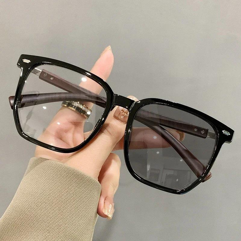 Retro TR90 Black Framed Photochromic Eyewear Large Frame Polygonal Myopia Glasses Oversized Anti Blue Light Near Sight Glasses
