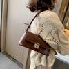 Hong Kong Style Retro Ladies Underarm Bag New Autumn/Winter Women's Chic Lock Buckle Shoulder Bag Fashion Versatile Handbag