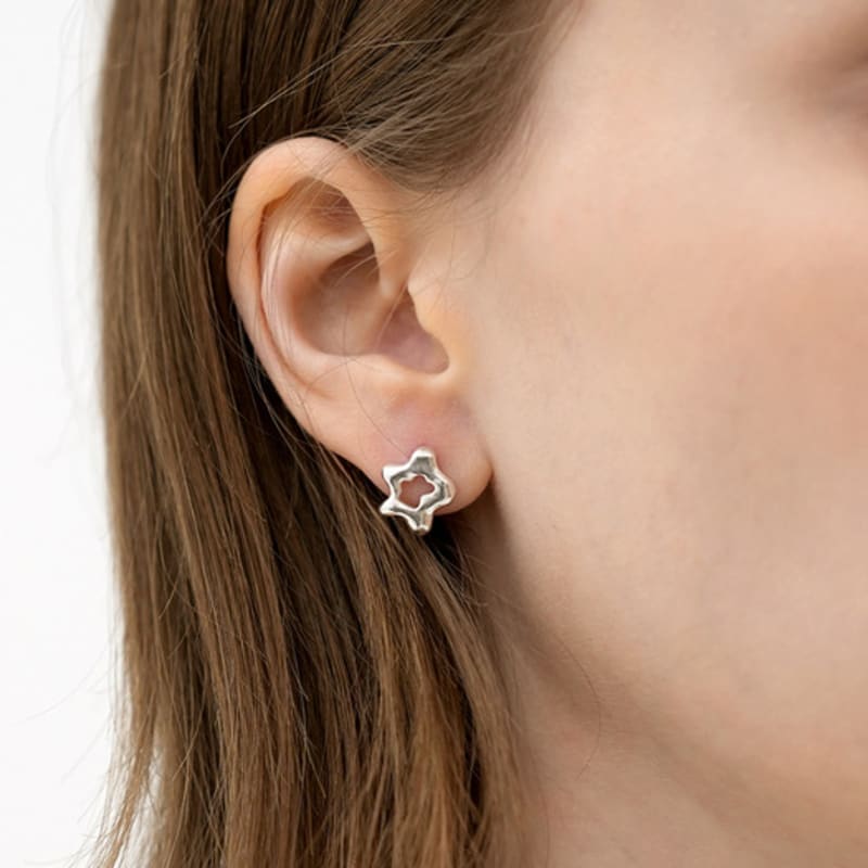 СЕРЕЖКА-ОБЪЕКТ С ОЛЕНЕМ 30