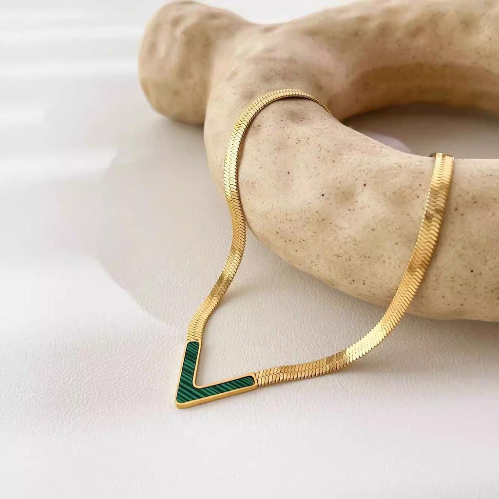 Позолоченное ожерелье с подвеской в форме буквы V, простое украшение, подарок, женские аксессуары