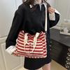 Литературная холщовая сумка контрастного цвета весна и лето новая сумка-тоут большая вместимость плечевая подмышечная полосатая пляжная сумка