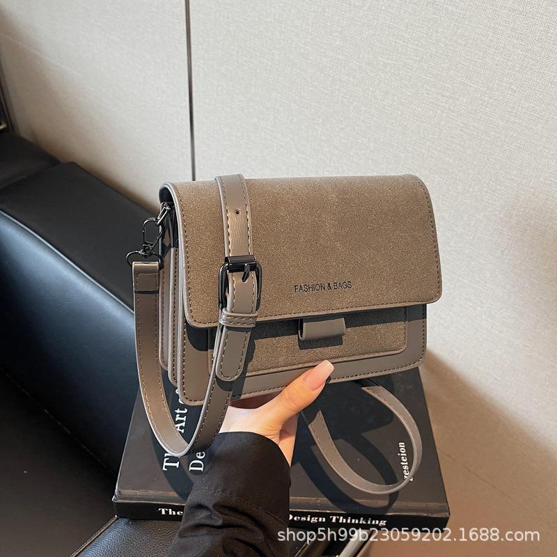 Осень и зима ретро сумка женская новая легкая роскошная универсальная на плечо через плечо модная маленькая квадратная сумка