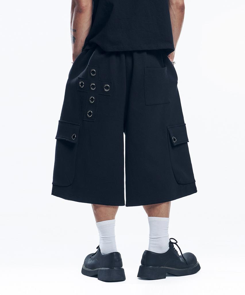 EASY NO EASY Cross Eyelet Bermuda Sweatpants - Black