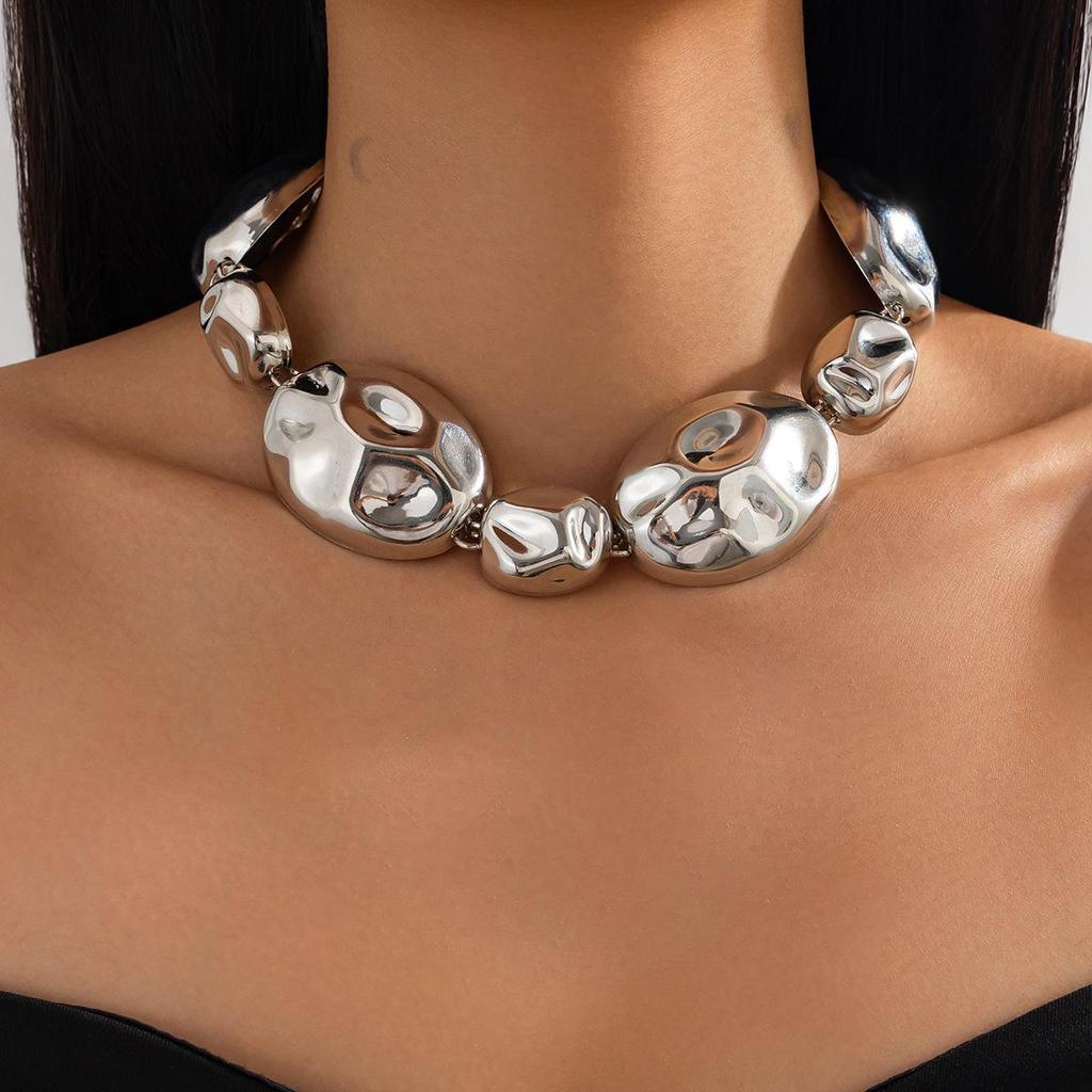 Stylish Irregular Metallic Necklace Set: European & American Shiny Pleated Design AVE
