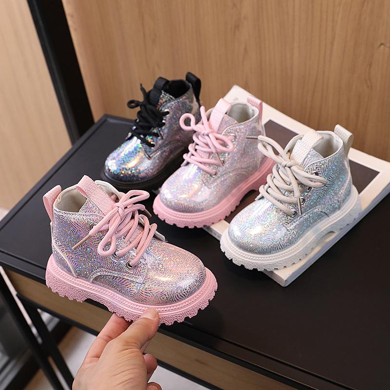 Популярные осенние яркие кожаные модные ботинки в западном стиле для маленьких девочек, универсальные короткие сапоги с низкой трубкой