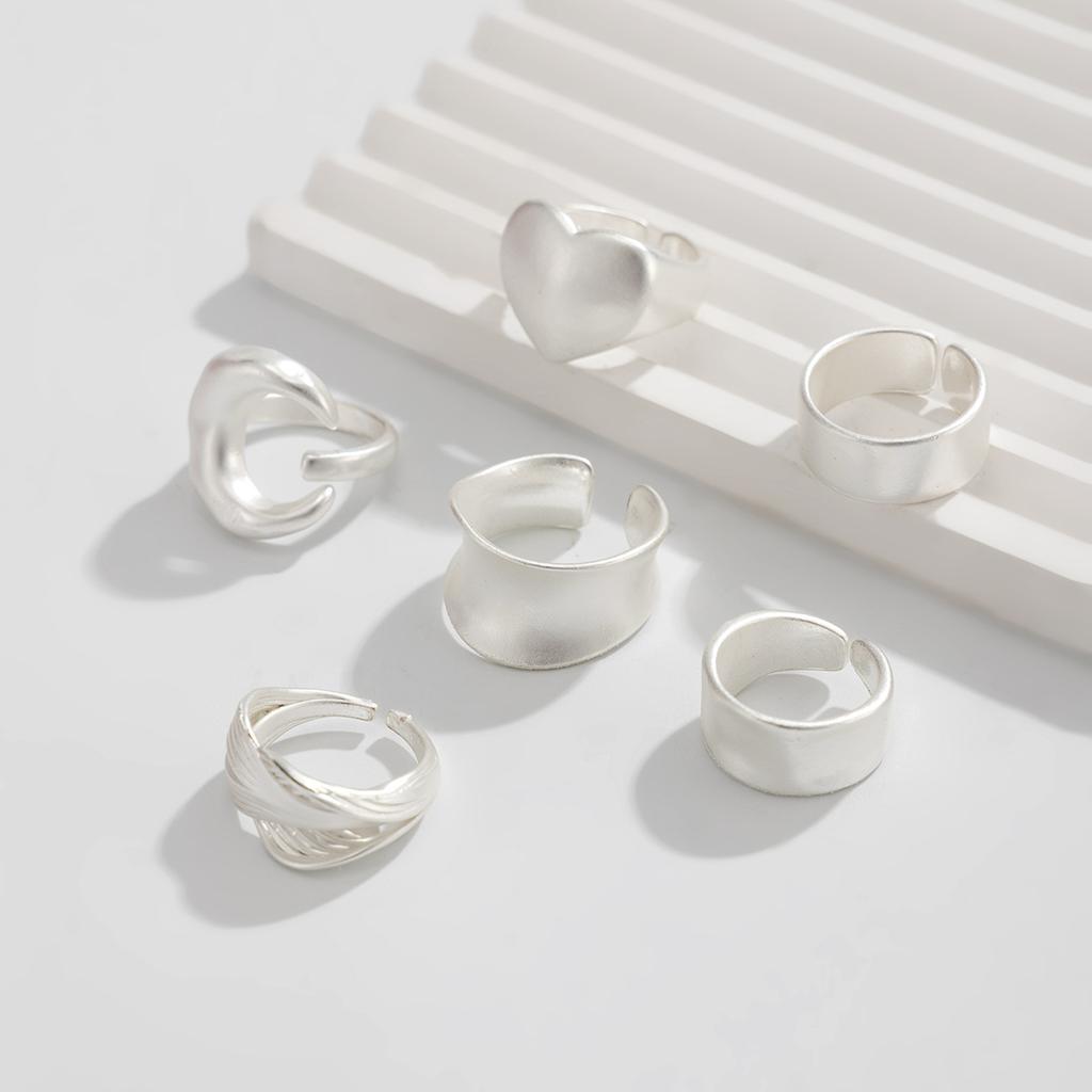 Fashionable Sliver Color Matte Wide Edge Rings for Women Cool Style Irregular Alloy Featuring Open Ring Unisex Jewelry Gift