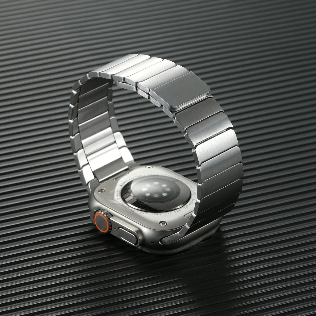 For Apple Watch 10 46mm/Ultra 2/Ultra 49mm/9 8 7 45mm/SE (2023) SE (2022) SE 6 5 4 44mm/3 2 1 42mm Magnetic Metal Watch Strap