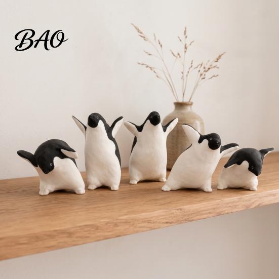 Housewarming Present Ideas Cute Penguin Figurine, Nordic Style Small Animal Statue, Whimsical Office Desk Accessories Shelf Tabletop Decor Ornament,