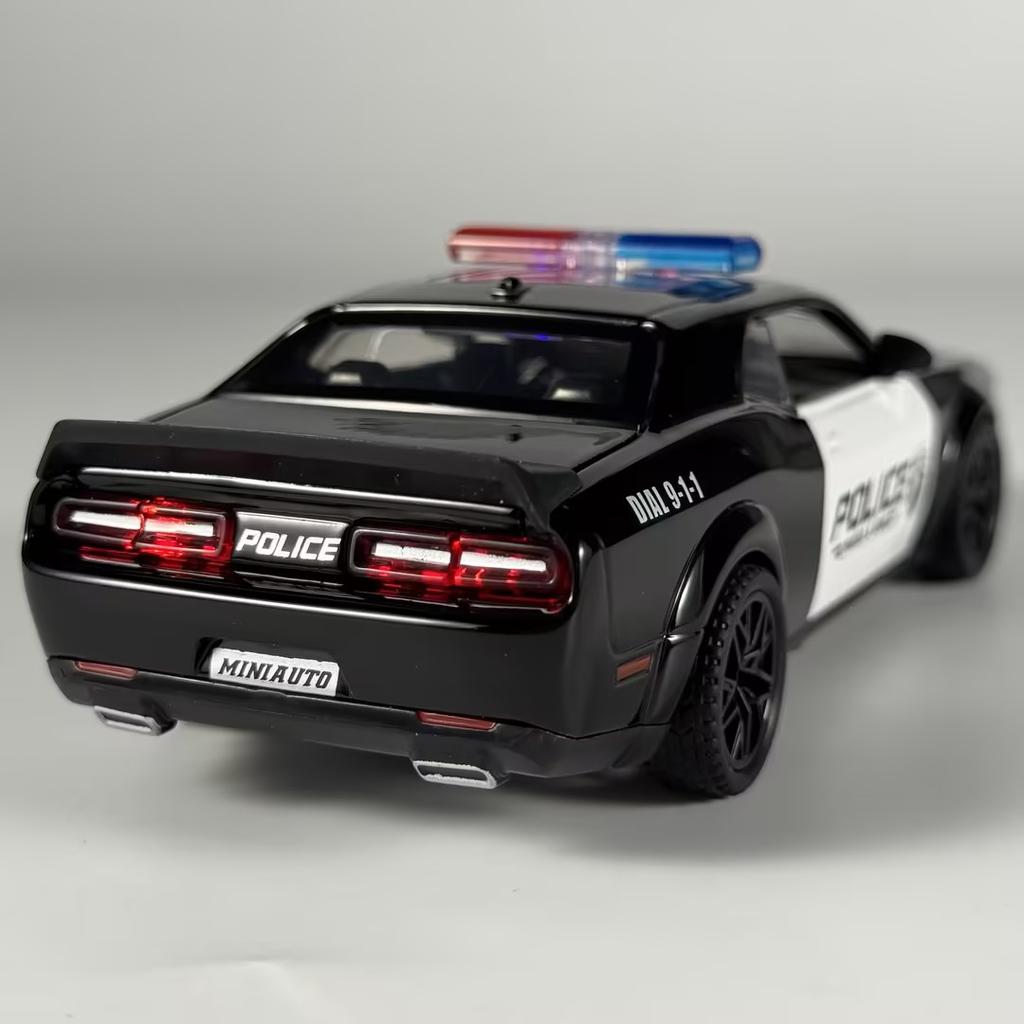 1:32 Полицейский Dodge Challenger SRT Hellcat Суперкар Сплав Металл Литье под давлением Модель Автомобиля Домашнее Украшение и Украшения для Рабочего Стола Компьютера Игрушка