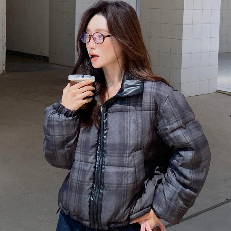 Зимнее новое повседневное модное хлопковое пальто с лацканами, женское, в клетку контрастного цвета, короткая хлопковая одежда с лоскутной отделкой