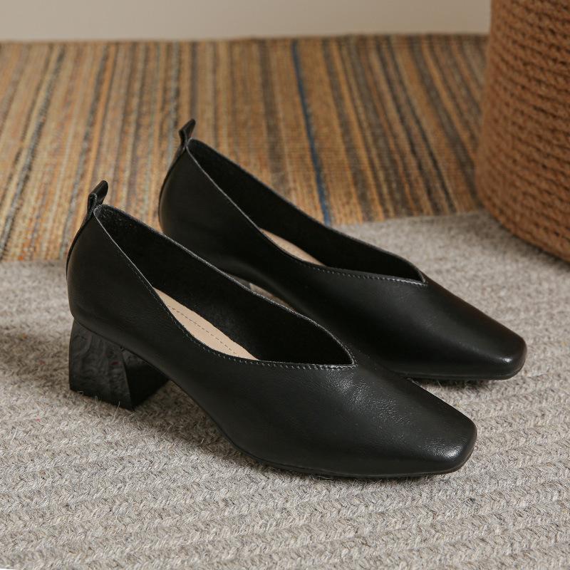 New Shoes for Women Chunky Heels Pumps Concise Designer Soft Leather High Heels Shoes OL Daily Dress Shoes