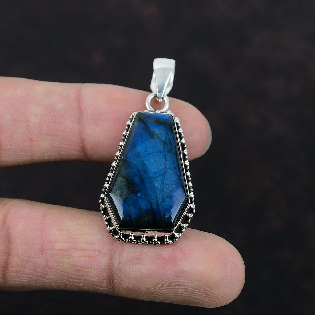Labradorite Pendant Gemstone Handmade Pendant 925 Sterling Silver Pendant Designer Jewelry Engagement Gifts Brand New Pendant Dainty Pendant