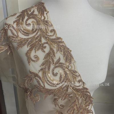 Вышитое бисером кружево, свадебное платье, фата и детский головной убор своими руками