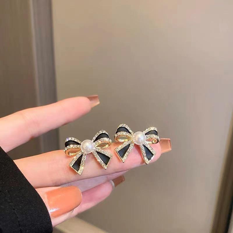 1Pair Sweet Black Bow Knot Stud Earrings For Women Girls Lovely Pearl Enamel Oil Earrings Party Jewelry Birthday Gift