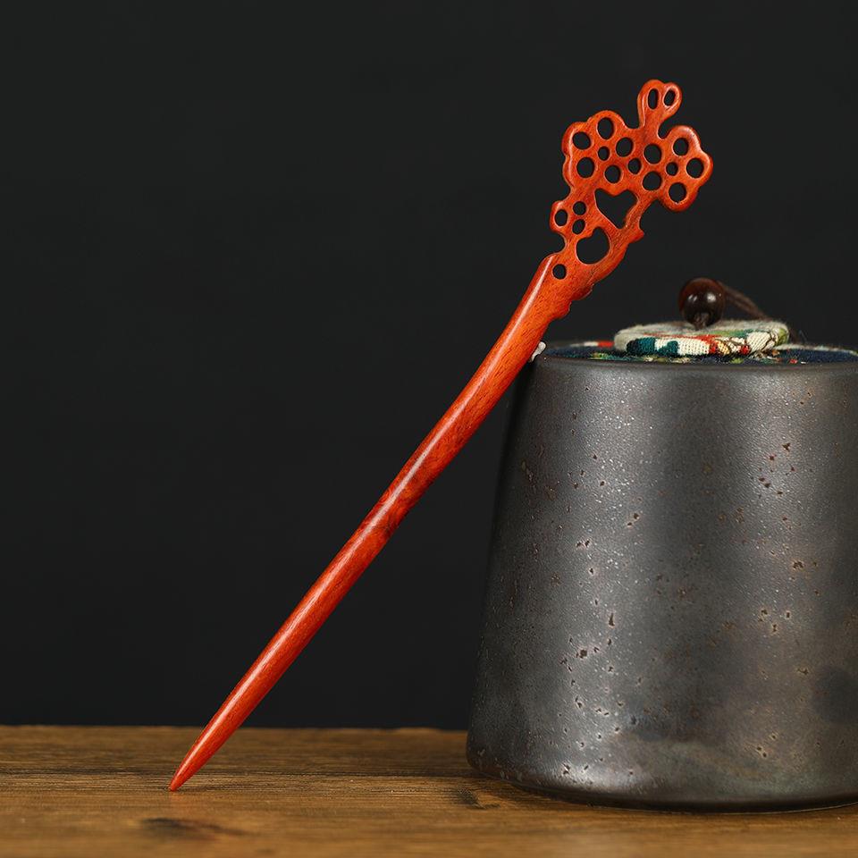 Заколка из красного сандалового дерева для прически-пучка: Элегантный древнекитайский стиль