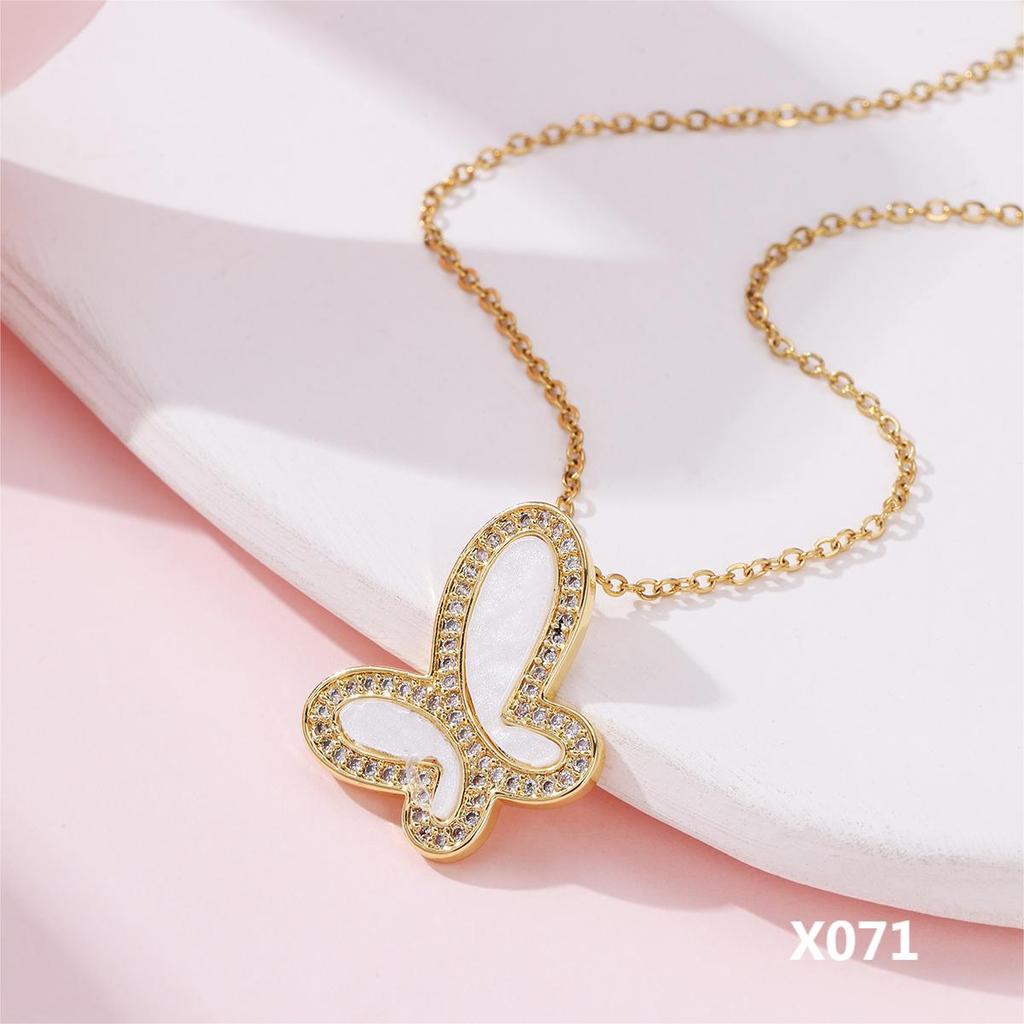 New Niche Design Retro Butterfly Micro-Inlaid Zircon Pendant Necklace Women'S Fashion Collarbone Chain