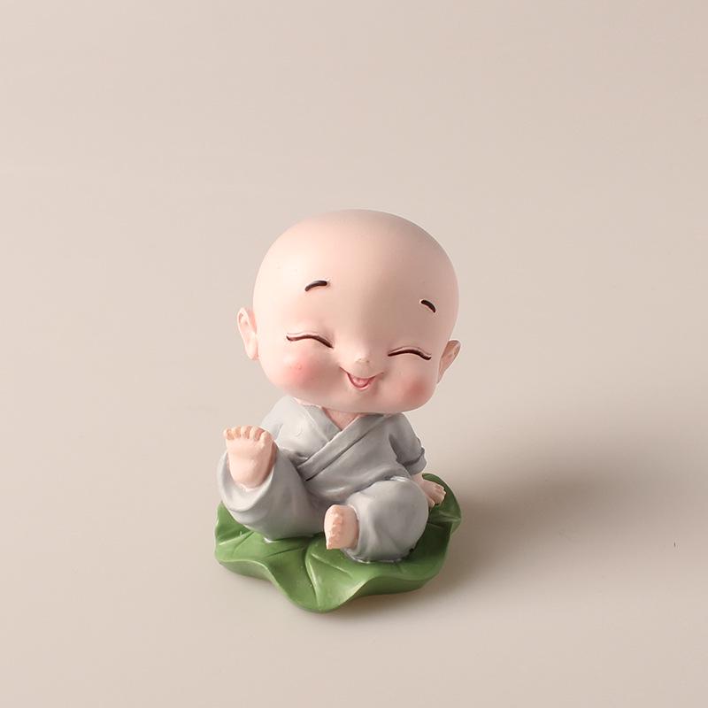 Дзен-декор автомобиля: Набор из четырех украшений в виде качающейся головы монаха для украшения интерьера