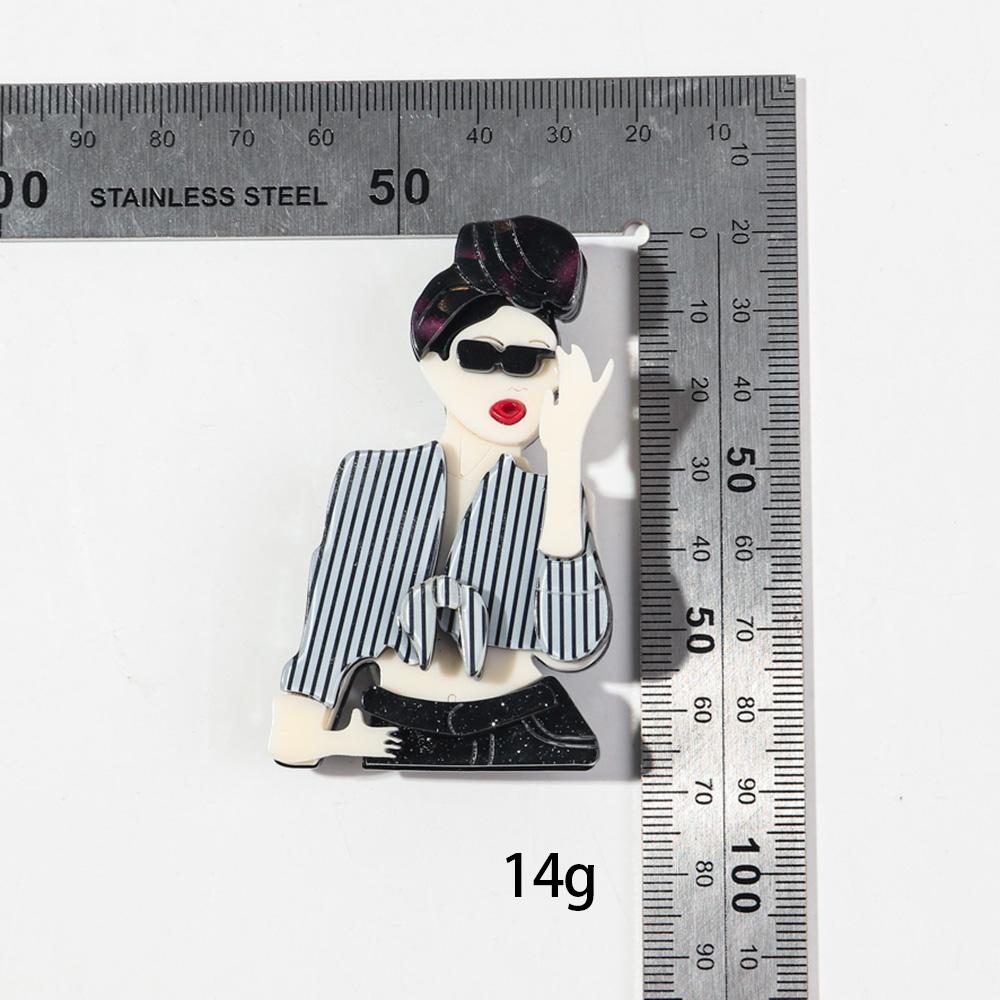 Vintage Sunglasses Lady Acrylic Brooches for Women New 3-Color Cartoon Fashion Girl Figure Badge Pins Jewelry Office Accessories