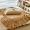 Эластичный наматрасник Теплая плюшевая простыня на резинке Бархатное покрывало Зимнее теплое покрывало для кровати Защитник матраса Простыня из молочного бархата