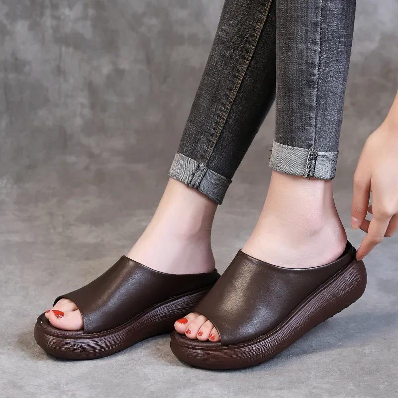 Модные GKTINOO 2025 Женские шлепанцы из натуральной кожи на толстой подошве Женские сексуальные мюли на высоком каблуке Сабо с открытым носком Туфли на платформе Сандалии для мамы