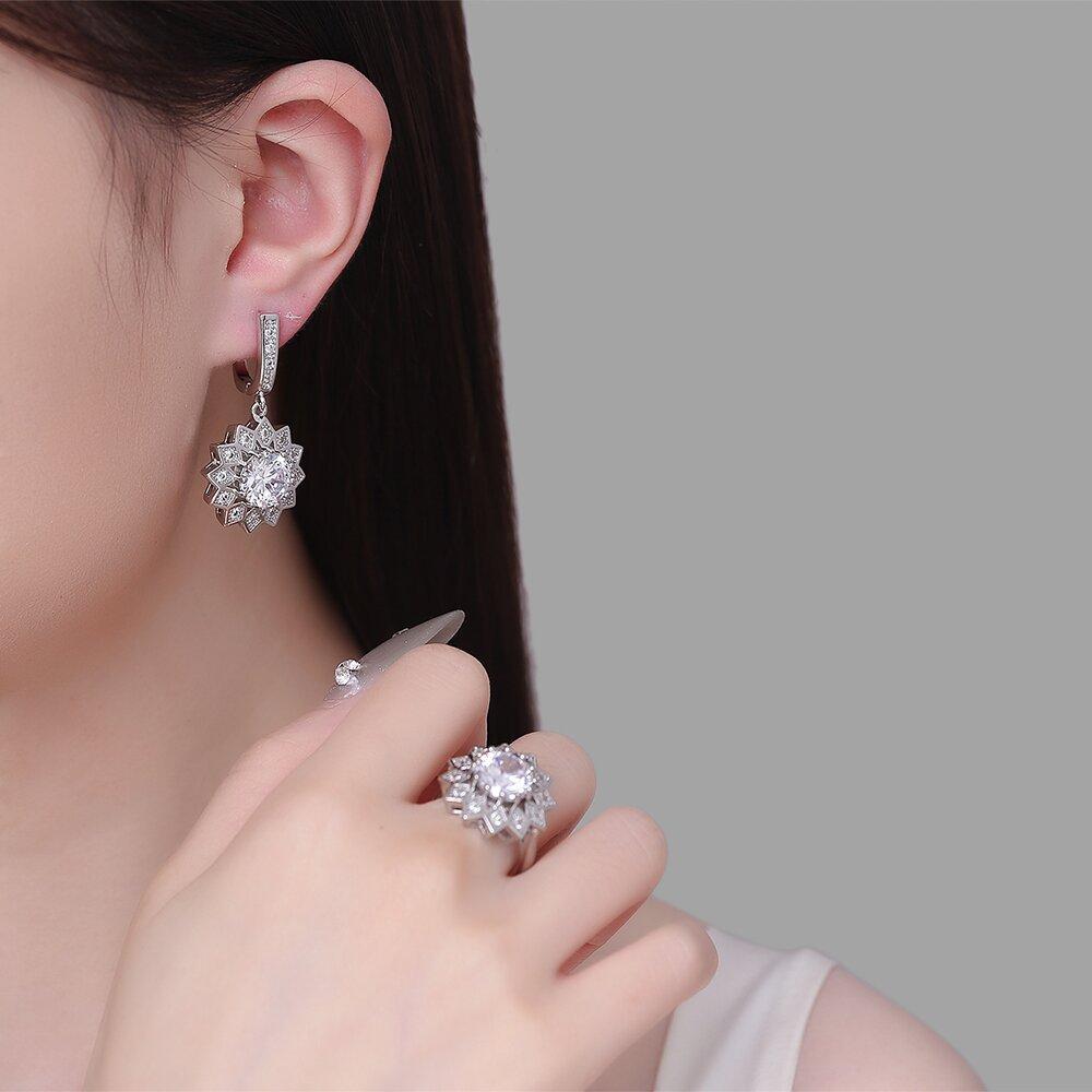 Jewelry Set Foreign Trade Model European and American Style Sunflower Ring Earrings Necklace Female Bride Zircon Jewelry.