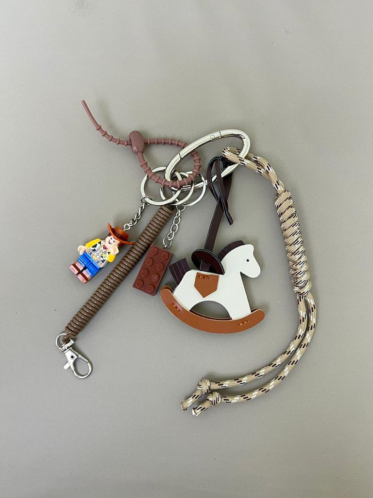 Милый мультяшный брелок-такса: Трендовый DIY Персонализированный Подвеска-шарм из веревки