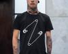 Retro Punk Rock Pop Art Graphic Design Letter Z Double Safety Pin Pop Cotton Unisex Tee T-shirt