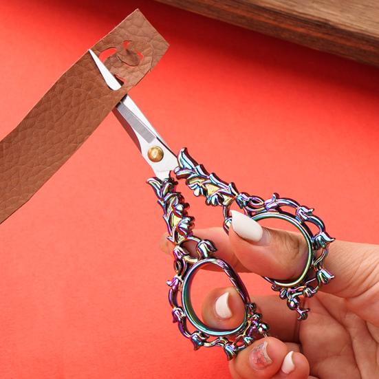 Vintage Carved Flower Scissors Heavy Duty Stainless Steel Sharp Blade Multipurpose Tailor Scissors DIY Embroidery Arts Crafts Crochet Yarn Scissors