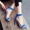 2024 лето новые модные джинсовые босоножки с дыркой на носке женские босоножки на каблуке женские универсальные