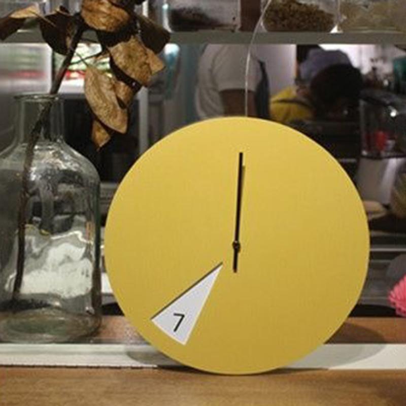 Nordic Round Wall Clock Stylish Living Room Clocks Minimalism Clock Digital Modern Wall Watch Aesthetic Home Accessories Astethic Decoration