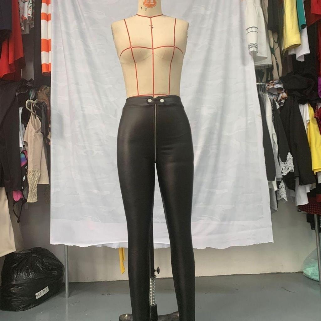 Женские брюки обтягивающие брюки из искусственной кожи на молнии узкие черные брюки из искусственной кожи с маленькими штанинами