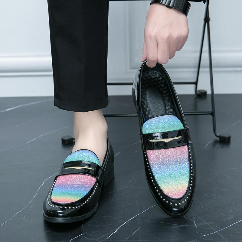 Весенние мужские туфли-лоферы из качественной блестящей кожи с круглым носком, модные тенденции, модельные туфли-лоферы для мужчин, вечерние туфли для ночного клуба