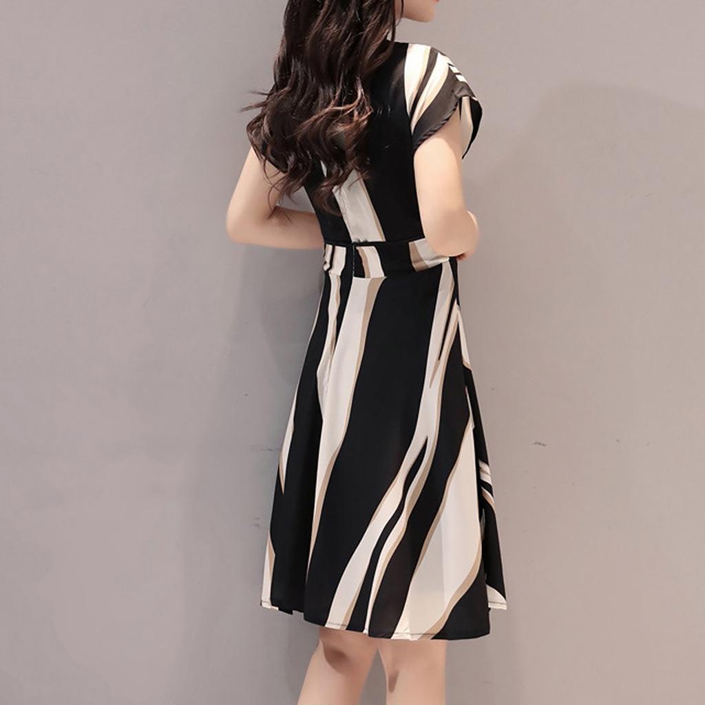 Модное женское деловое платье с поясом и круглым вырезом с коротким рукавом длиной до колена